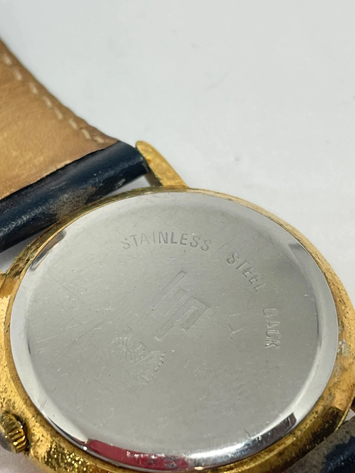 Reloj LIP vintage cuarzo dorado 33,6 mm – números arábigos, clásico francés 80/90 – photo 11